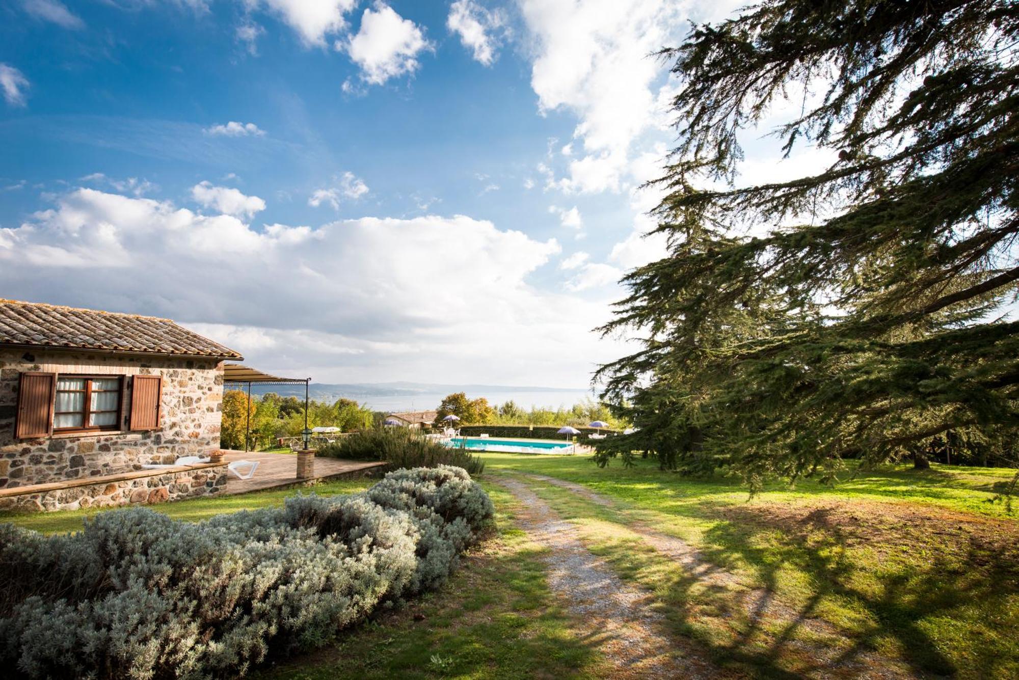 Agri Relais Il Poderaccio Di Bolsena Bagian luar foto