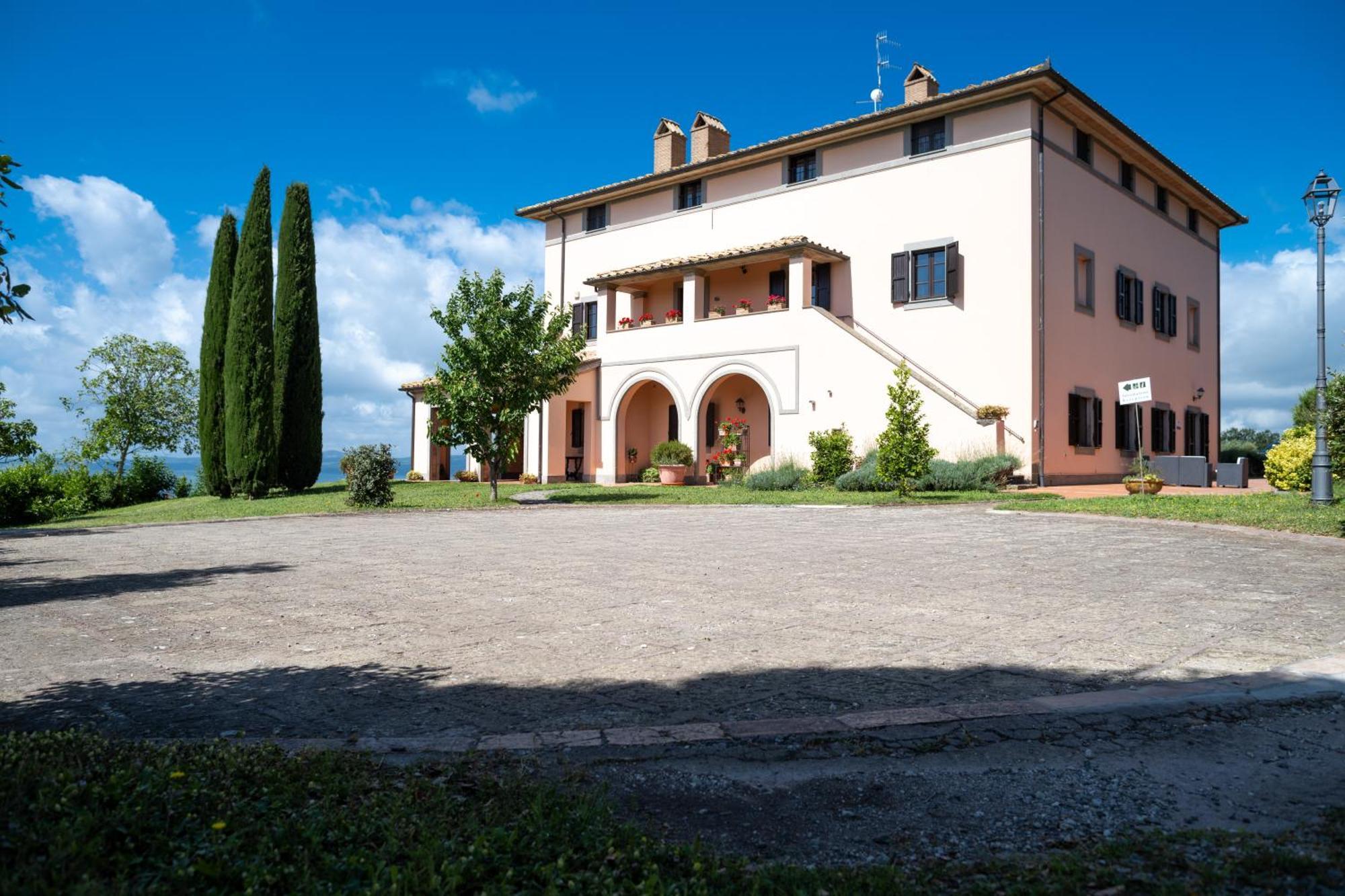 Agri Relais Il Poderaccio Di Bolsena Bagian luar foto